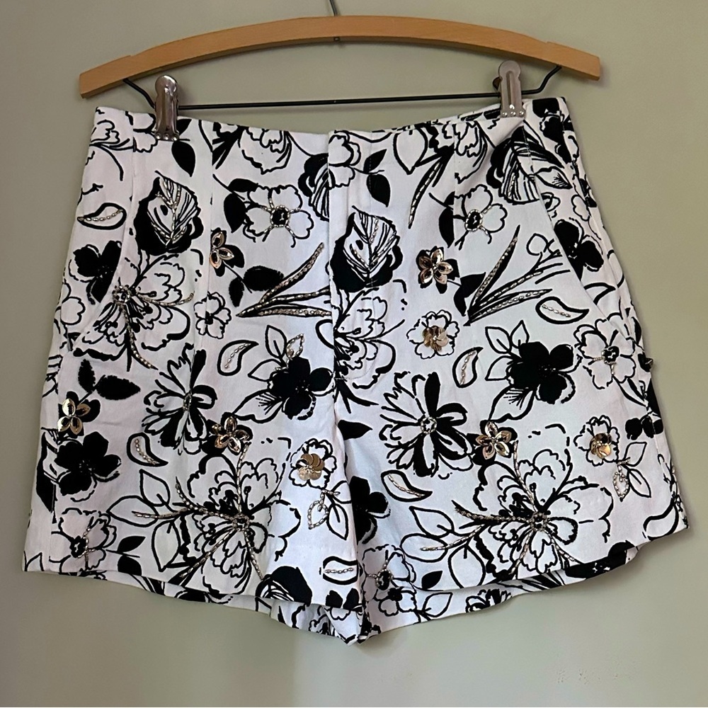 Boston Proper | Black and Ivory Embellished Shorts | Size 6